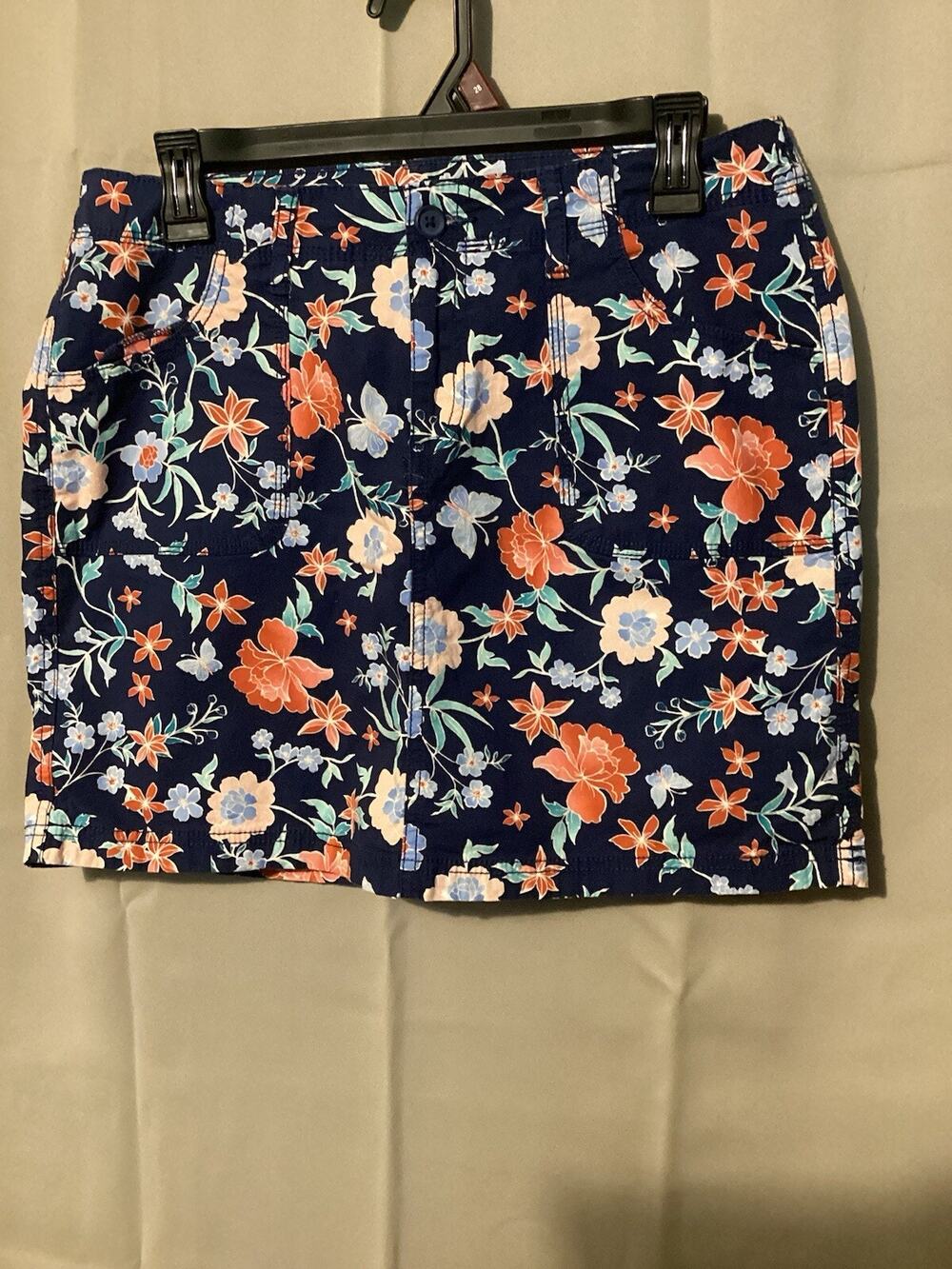 St. John’s Bay Women’s Skort Floral Print SZ 8. Stretch